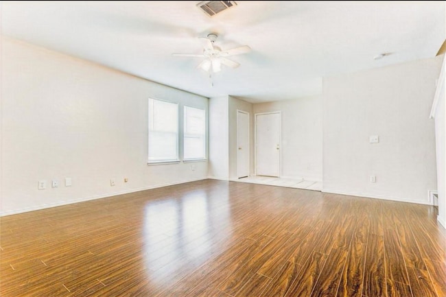 Photo - 611 W Walton Way