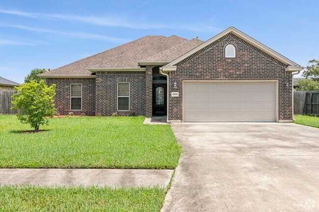 Building Photo - 6500 Llano Ln Rental