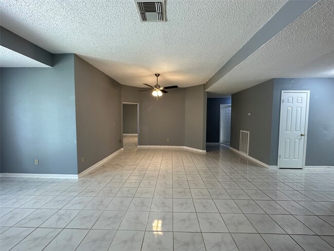 Photo - 3319 Green Fields Dr