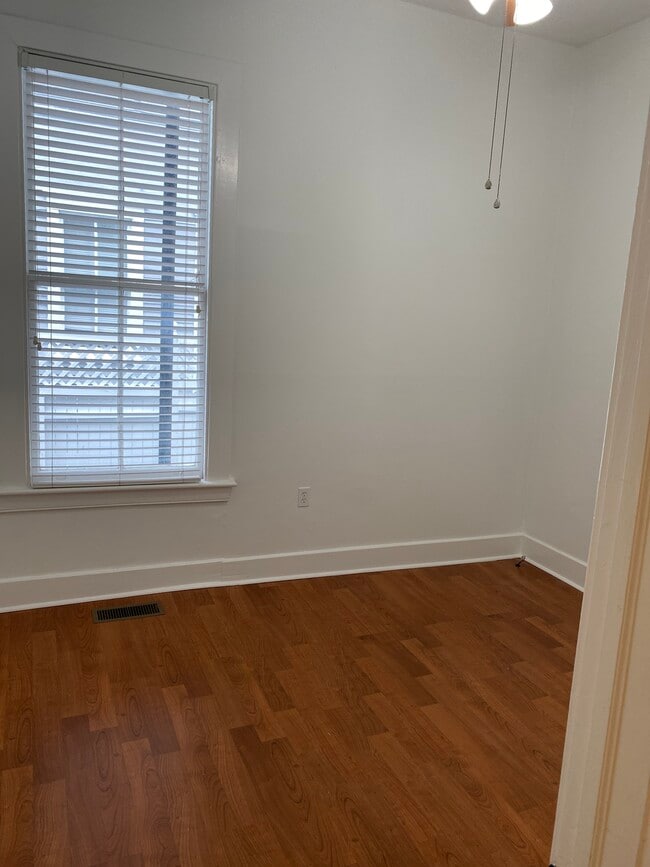 Photo - 423 E Duffy St