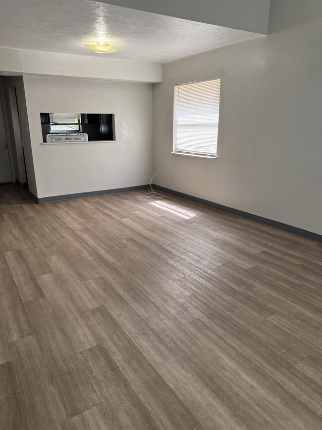 Photo - 1832 Nekoma Ct