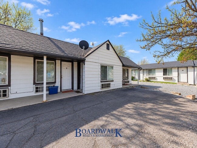 136 E Main St Unit 5