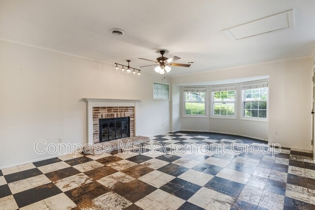 Photo - 1125 Timbergrove Dr