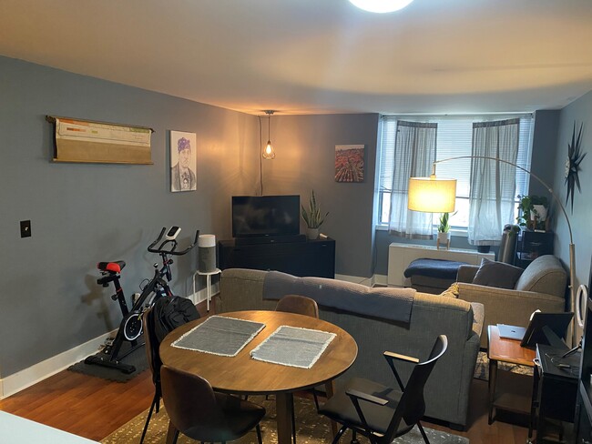 Photo - 600 E 8th St Unit Metropolitan Condominiums 7N
