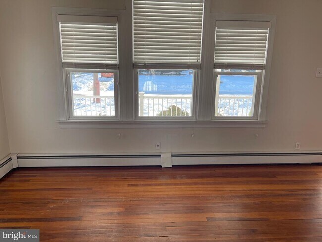 Photo - 322 McKinley Ave