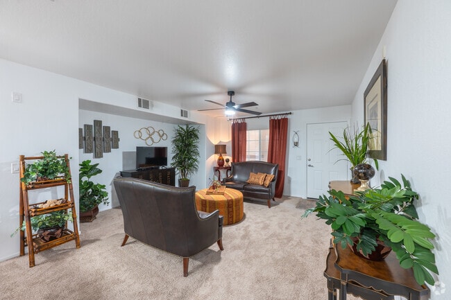 2BR, 2BA - 1,190SF - Living Room