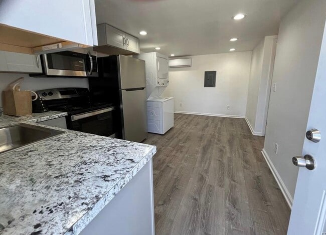 Photo - One-bedroom, one-bathroom apartment located in Riverside! Unit 3448