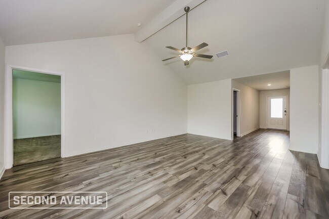 Photo - 1321 Woodwinds Dr