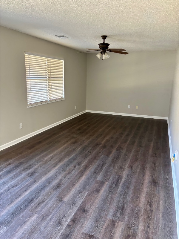 Photo - 169 Walkbridge Way