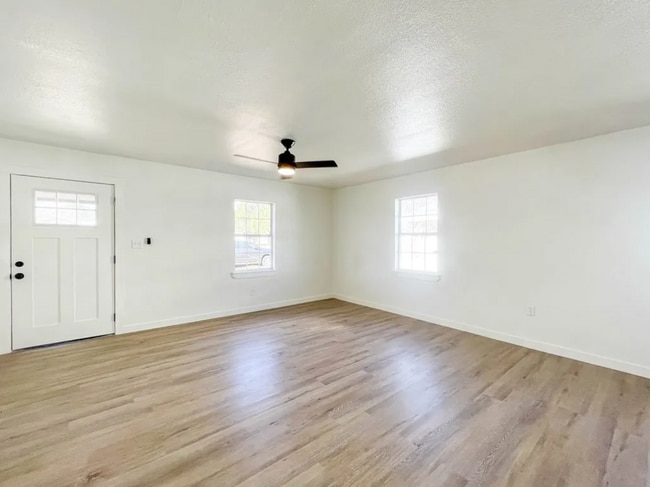 Photo - Recently Updated 3 Bedroom in Seminole