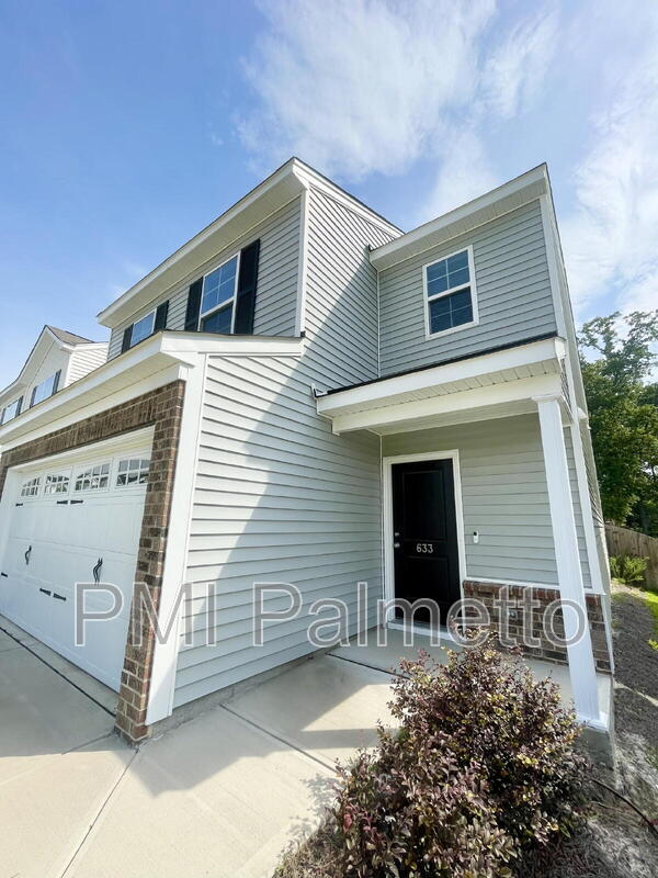 Photo - 633 Wooster Dr