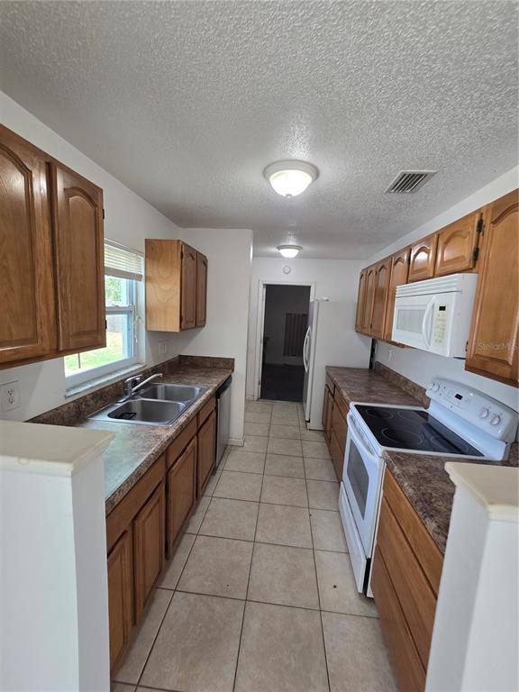 Photo - 9231 Antrim St