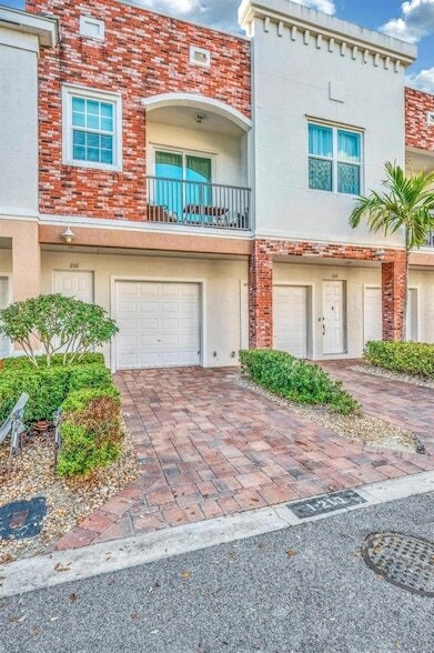 Building Photo - 10560 SW Stephanie Way Unit 1210
