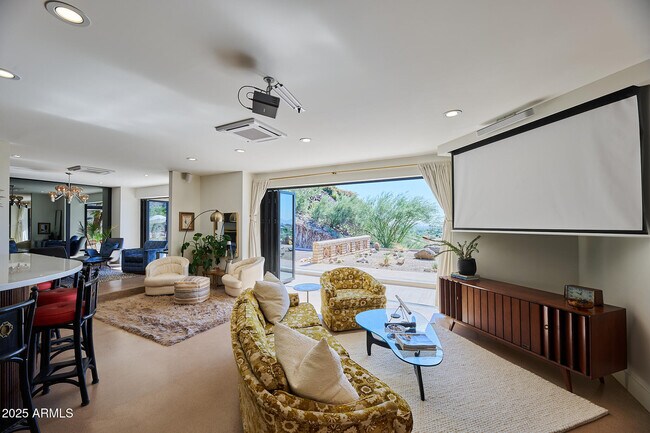 4016 E Flynn Ln