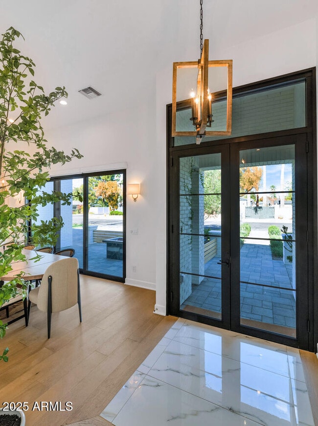 Photo - 4147 E Clarendon Ave