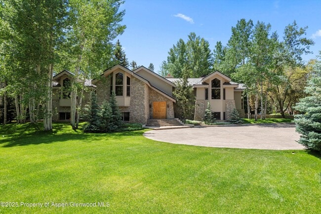 800 Roaring Fork Rd