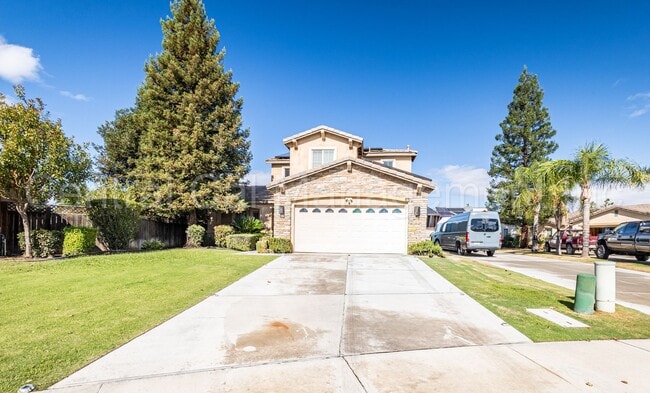 4 Bedroom/3 Bath Home with Solar, Pool and... - 4 Bedroom/3 Bath Home with Solar, Pool and...
