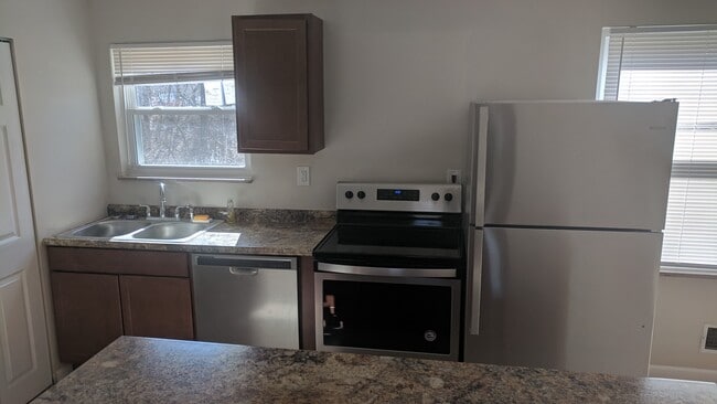 Photo - 3231 Alpine Pl