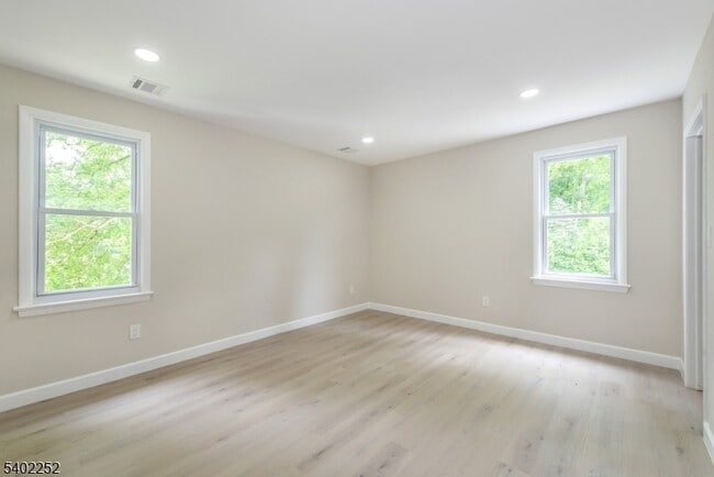 Photo - 2 New Mashipacong Rd