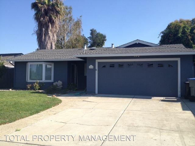 Photo - 1668 Merrill Loop