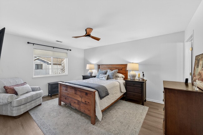 Photo - 129 S Curtis St