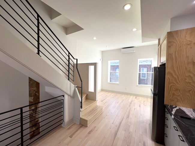 Building Photo - 2019 S Beechwood St Unit 2
