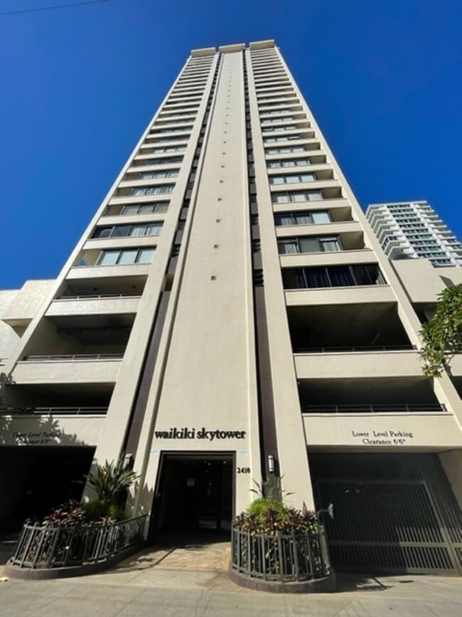 Building Photo - FURNISHED 1 Bedroom, 1 Bathroom, 1 Parking... Rental