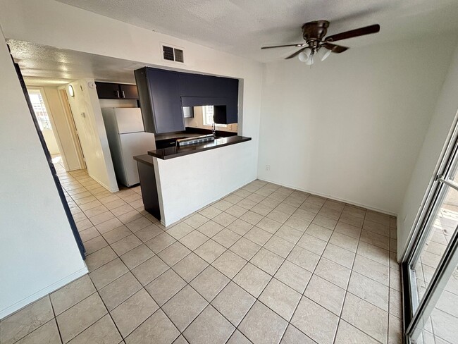 Photo - 2185 Exeter Dr Unit 1
