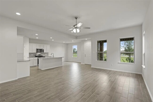 Photo - 2004 Poppy Wy