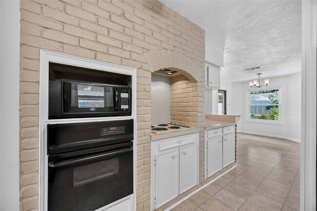 Photo - 8415 Braesdale Ln