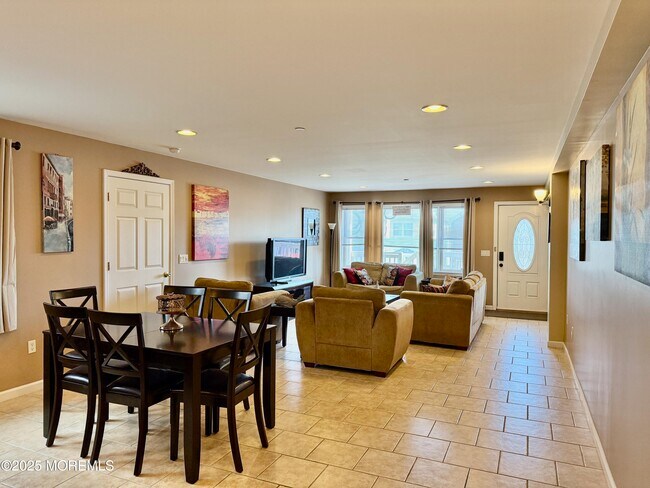 Photo - 132 Hancock Ave Unit 3