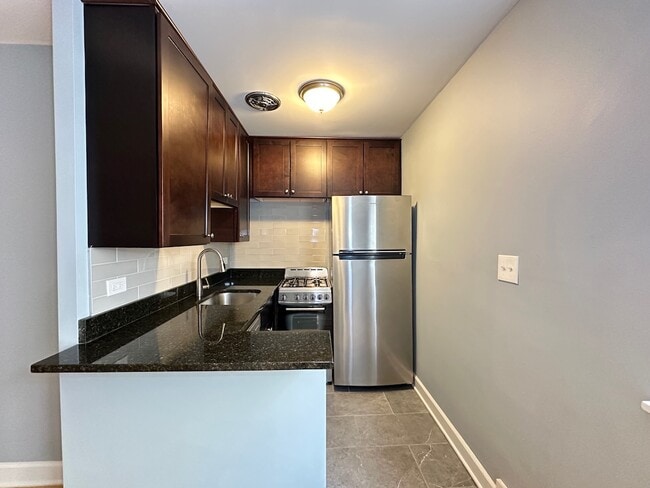 Photo - 663 W Grace St Unit 314