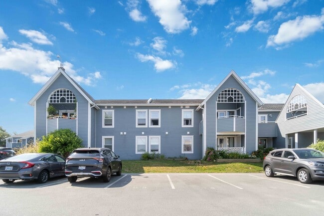 Building Photo - TWO BEDROOM APARTMENT AVAILABLE IN THE HEART OF DARTMOUTH Unit 705