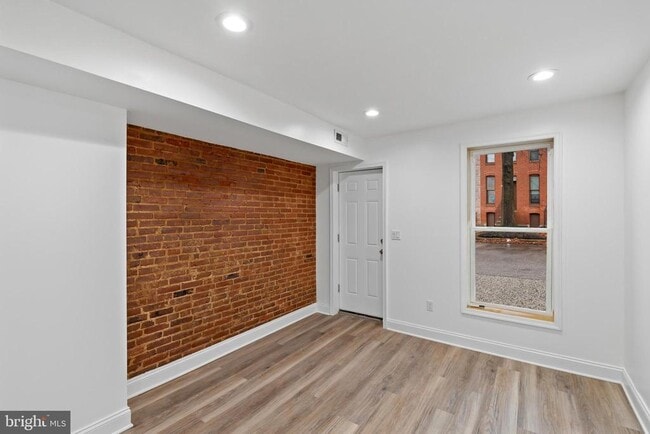 Photo - 458 Federal St