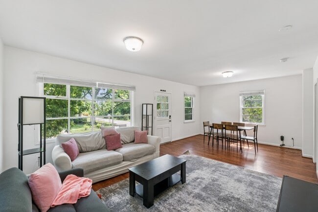 Photo - 4715 Norwich Rd