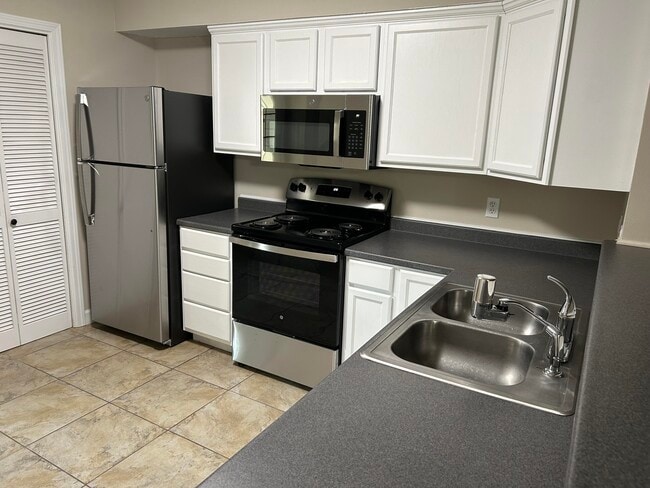 Photo - 1806 Shay-Lin Ct