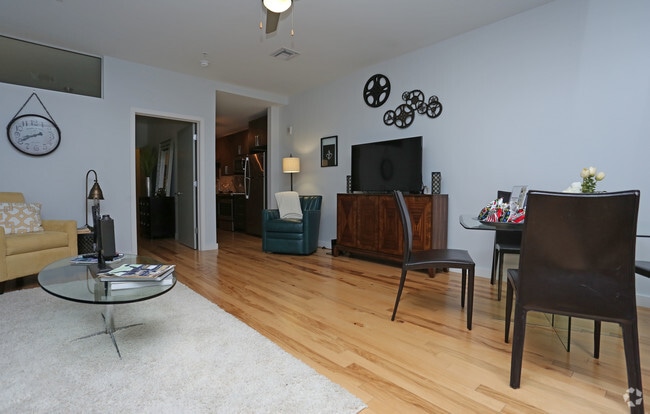 2 Br, Living Room
