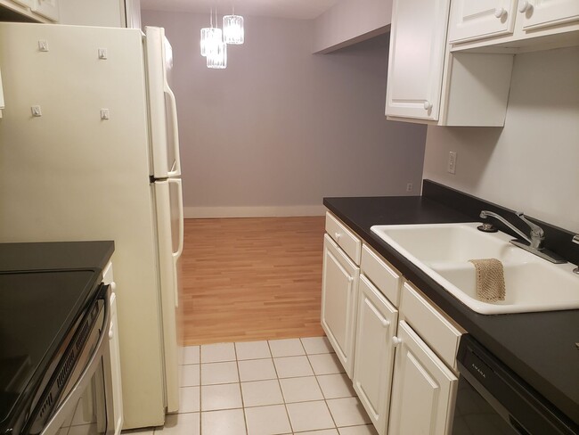 Photo - Comfortable 2-Bedroom Condo Near Lake Minnetonka – Private Deck & Resort-Style Amenities Unit 107