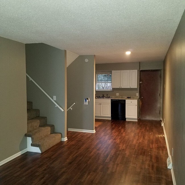 And Span Ready For Move In Apartment Rent Olathe Ks Photo And Span Ready For Move In Rental