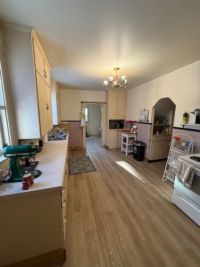 Photo - 1026 Oxford Ave