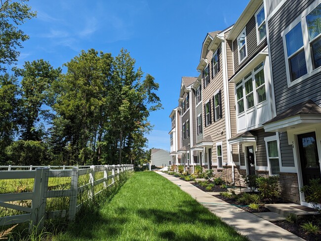 Outside - 48 Sidney Ln Townhome