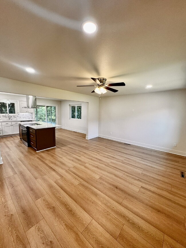 Photo - 14911 Dutchmans Dr