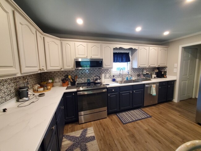 Photo - 305 Fairview Dr