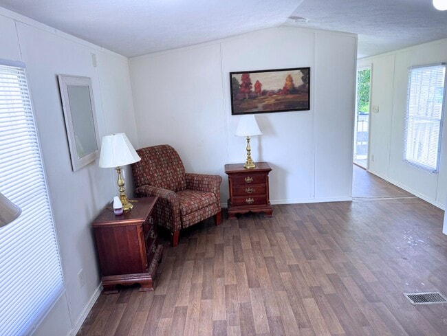 Photo - 1210 Rim Rd