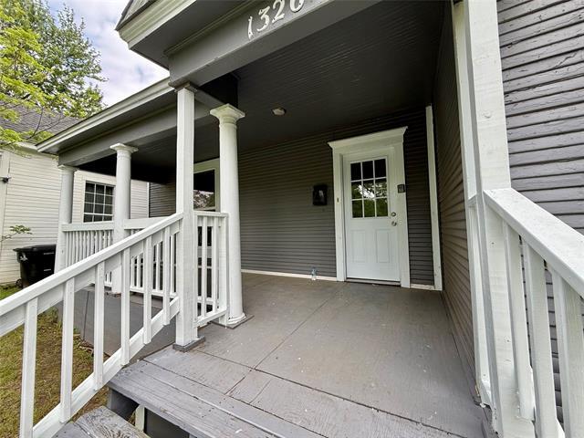 Photo - 1326 W Sears St