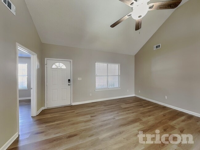 Photo - 210 Baxter Ln