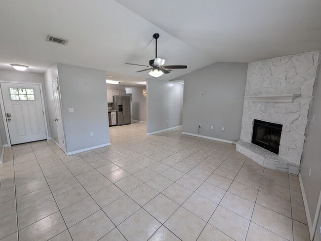 Photo - 8325 Fortworth St