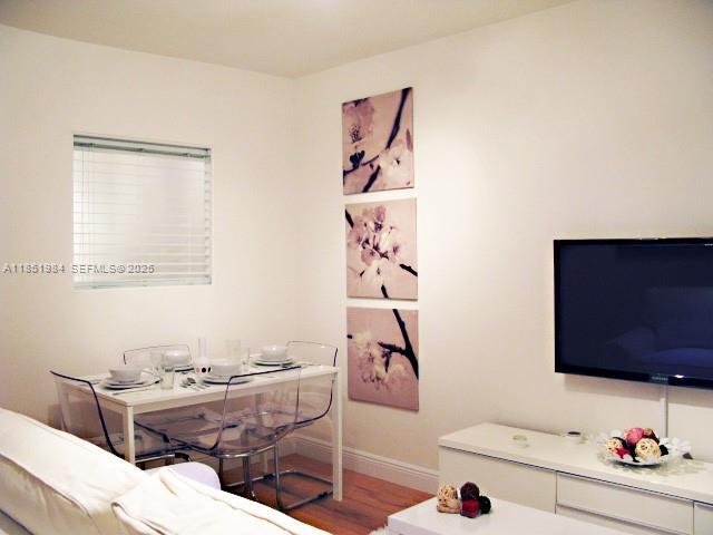 Building Photo - 921 Meridian Ave Unit 9