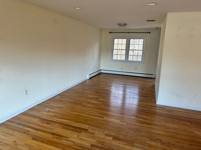 Photo - 718 Spring Ave