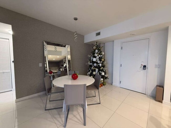 Photo - 2 BED/2 BATH UNIT 1-503 Unit 1-503